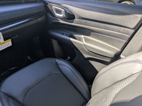 New 2026 Jeep Compass Latitude image 15