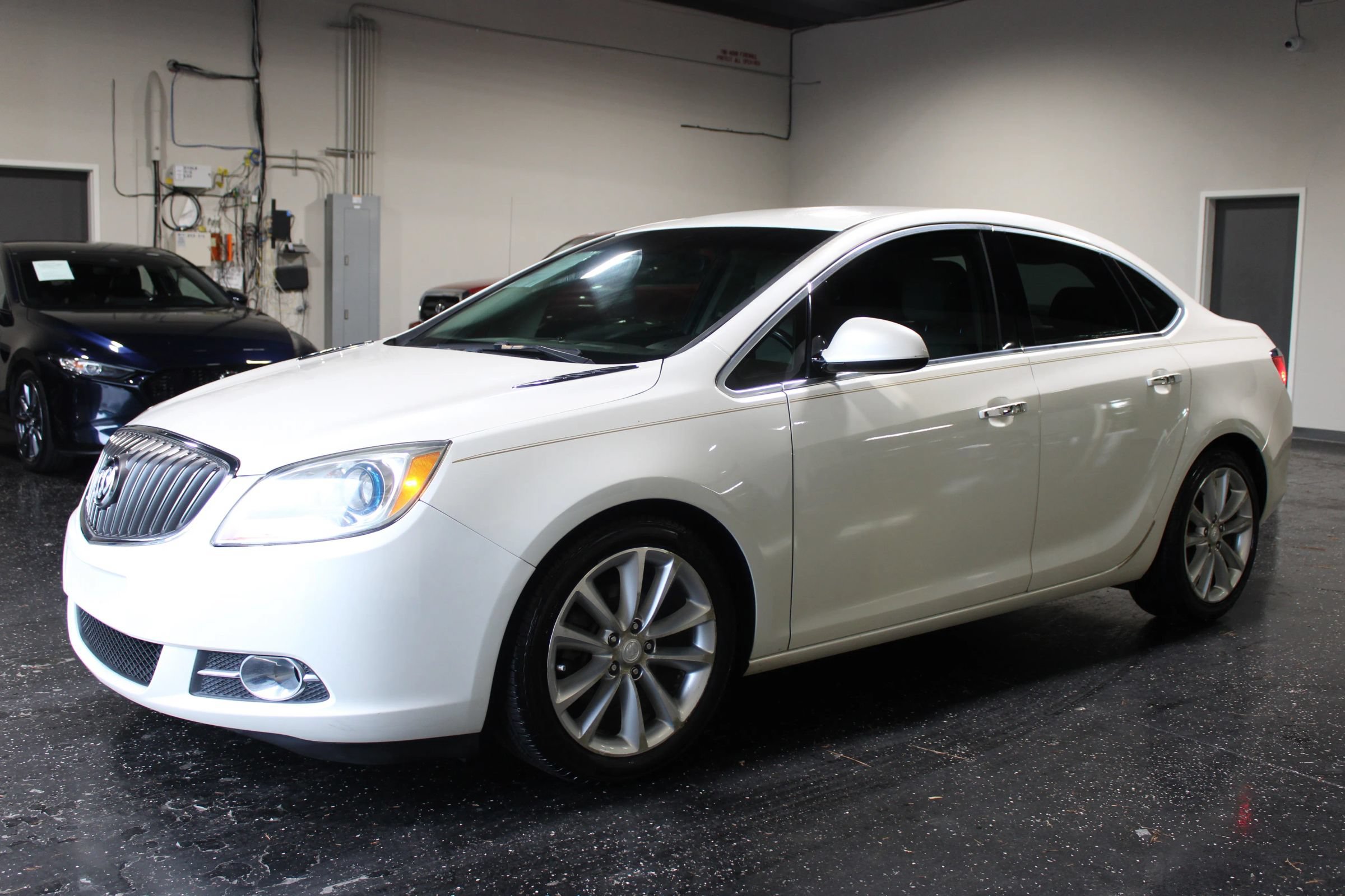 Used 2012 Buick Verano FWD image 6
