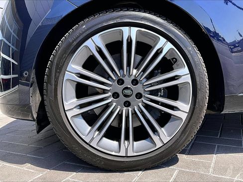 Certified 2023 Land Rover Range Rover Long Wheelbase Autobiography AWD/4WD image 8