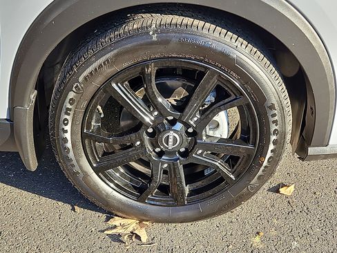 Certified 2024 Nissan Kicks SR w/ SR Premium Package image 8