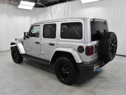 Used 2024 Jeep Wrangler Unlimited Sahara image 7