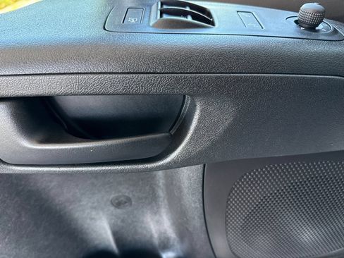 Used 2024 RAM ProMaster 2500 w/ Convenience Group FWD image 16