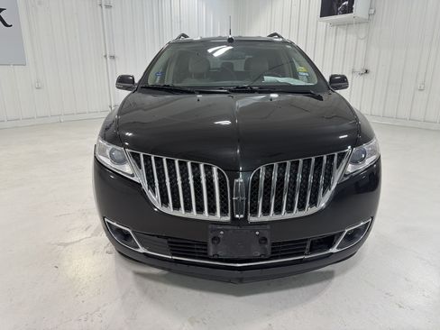Used 2013 Lincoln MKX FWD image 8