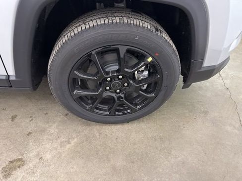 New 2026 Jeep Compass Latitude image 22