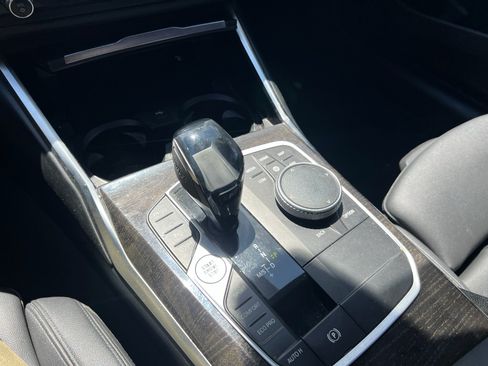 Used 2021 BMW 430i Coupe w/ Convenience Package RWD image 11