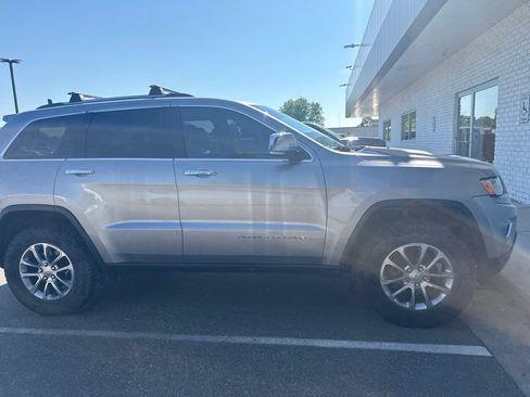 Used 2015 Jeep Grand Cherokee Limited w/ Luxury Group II AWD/4WD image 5