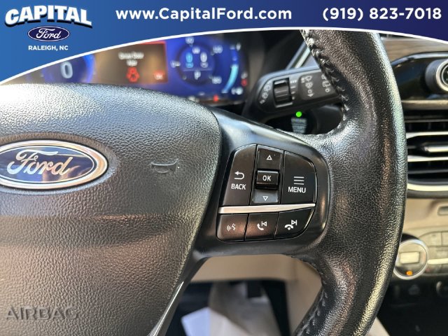Certified 2020 Ford Escape Titanium FWD image 24
