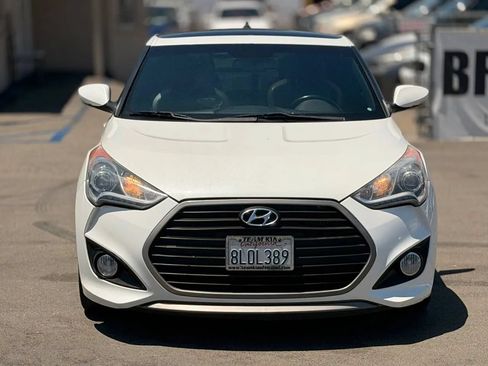 Used 2016 Hyundai Veloster Turbo w/ Option Group 04 FWD image 4