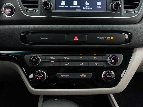 Used 2020 Kia Sedona EX FWD image 26