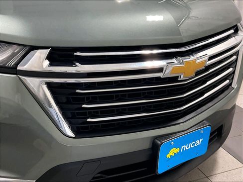 Used 2023 Chevrolet Traverse LT image 32