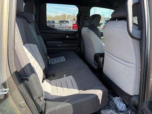 Used 2025 Toyota Tacoma TRD Off-Road image 8