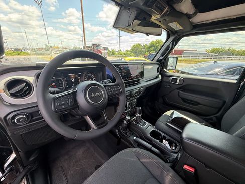 Used 2024 Jeep Wrangler Unlimited Sport AWD/4WD image 14
