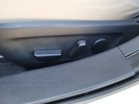 Used 2025 MAZDA MAZDA3 s FWD image 13