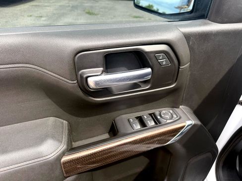 Used 2019 Chevrolet Silverado 1500 LT image 13