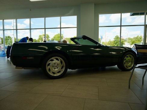 Used 1993 Chevrolet Corvette Convertible image 6