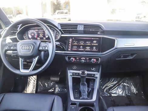 Certified 2025 Audi Q3 2.0T Premium w/ Convenience Package AWD/4WD image 13