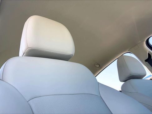 Used 2023 Chevrolet Malibu LT image 14