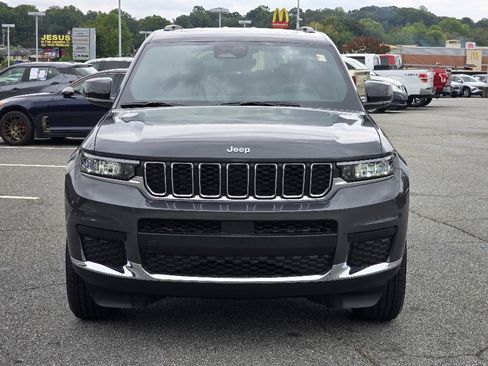 New 2025 Jeep Grand Cherokee L Laredo w/ Luxury Tech Group I image 16