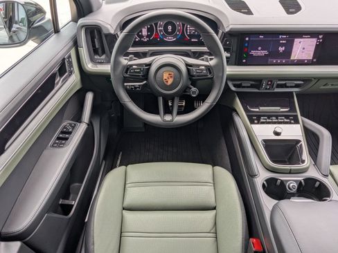New 2026 Porsche Cayenne S AWD/4WD image 15