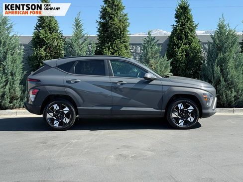 Used 2025 Hyundai Kona SEL AWD/4WD image 9