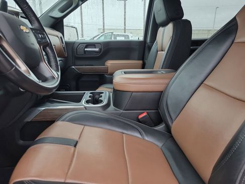 Certified 2022 Chevrolet Silverado 1500 High Country w/ Safety Package II image 19