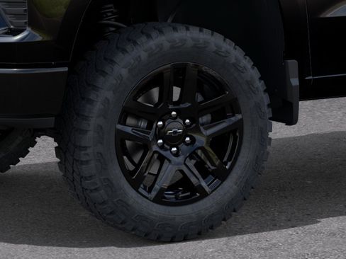 New 2026 Chevrolet Silverado 1500 Custom Trail Boss w/ LPO, Dark Essentials Package AWD/4WD image 9