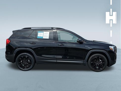 Used 2020 GMC Terrain SLE w/ Driver Convenience Package AWD/4WD image 3