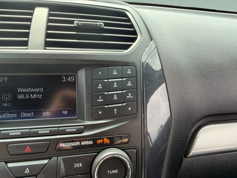 Used 2018 Ford Explorer XLT FWD image 26