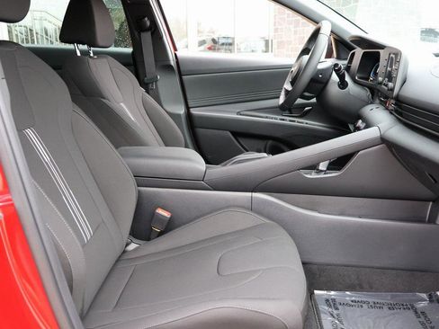 New 2025 Hyundai Elantra Sport image 10