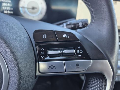 Used 2025 Hyundai Elantra SEL image 22