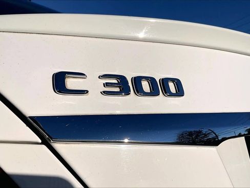 Used 2017 Mercedes-Benz C 300 Sedan image 10