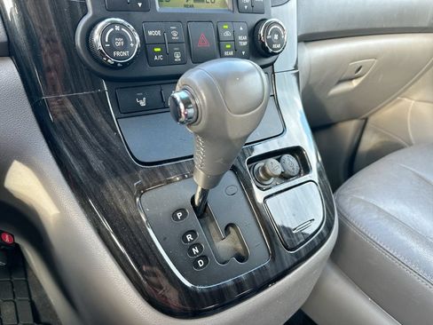 Used 2014 Kia Sedona EX FWD image 24