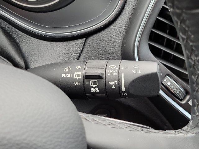 Used 2019 Jeep Cherokee Trailhawk w/ Cold Weather Group AWD/4WD image 15