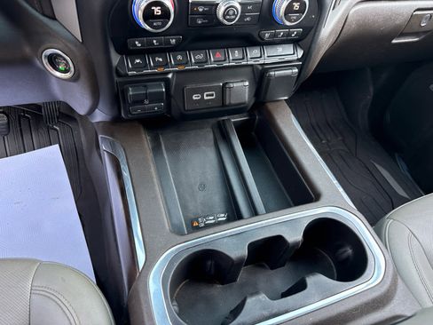 Used 2021 GMC Sierra 1500 SLT w/ SLT Premium Plus Package AWD/4WD image 21