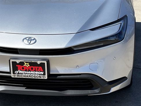 New 2026 Toyota Prius LE image 8