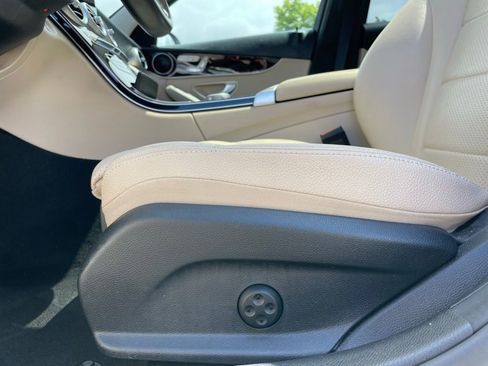 Used 2021 Mercedes-Benz C 300 Sedan image 23