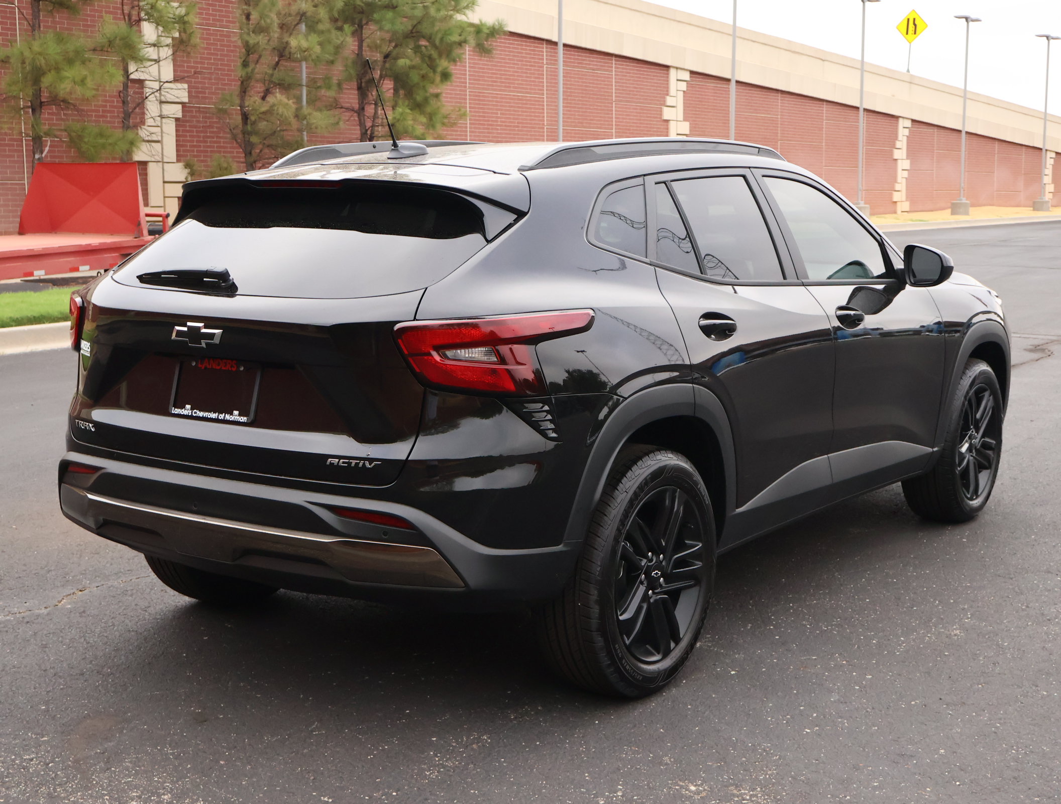 New 2026 Chevrolet Trax ACTIV w/ Sunroof Package FWD image 27