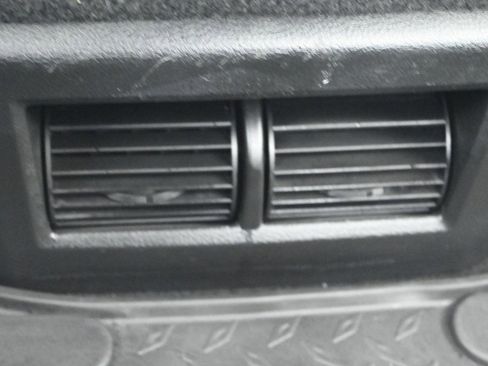 Used 2022 RAM 1500 Classic SLT w/ Protection Group AWD/4WD image 21
