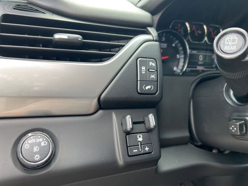 Used 2019 Chevrolet Tahoe LT RWD image 40