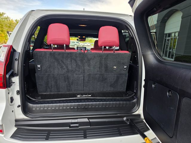 Used 2022 Lexus GX 460 Premium w/ Accessory Package AWD/4WD image 56