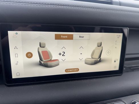 Used 2024 Land Rover Defender 110 X-Dynamic SE image 28