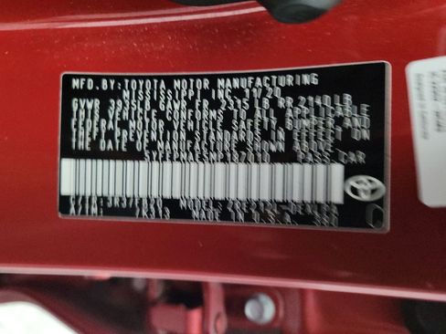 Used 2021 Toyota Corolla LE image 33