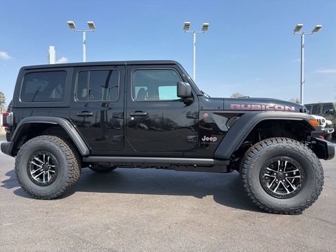 New 2026 Jeep Wrangler Unlimited Rubicon w/ Xtreme 35 Tire Package AWD/4WD image 54