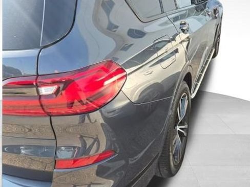 Used 2022 BMW X7 xDrive40i w/ M Sport Package AWD/4WD image 14