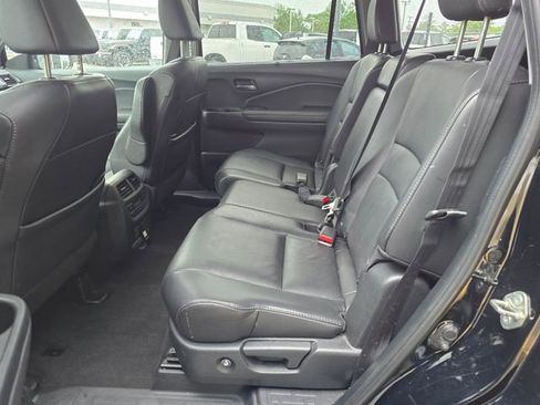 Used 2020 Honda Pilot Touring image 32
