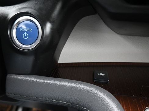 Used 2021 Toyota Sienna LE image 20