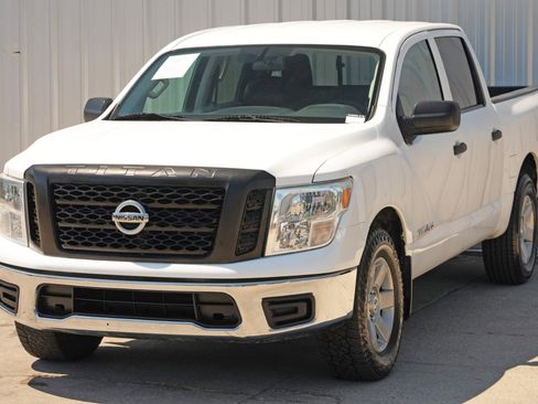 Used 2018 Nissan Titan S w/ S Utility Package image 35