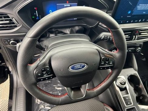 Used 2023 Ford Escape ST-Line w/ Tech Pack #1 AWD/4WD image 21