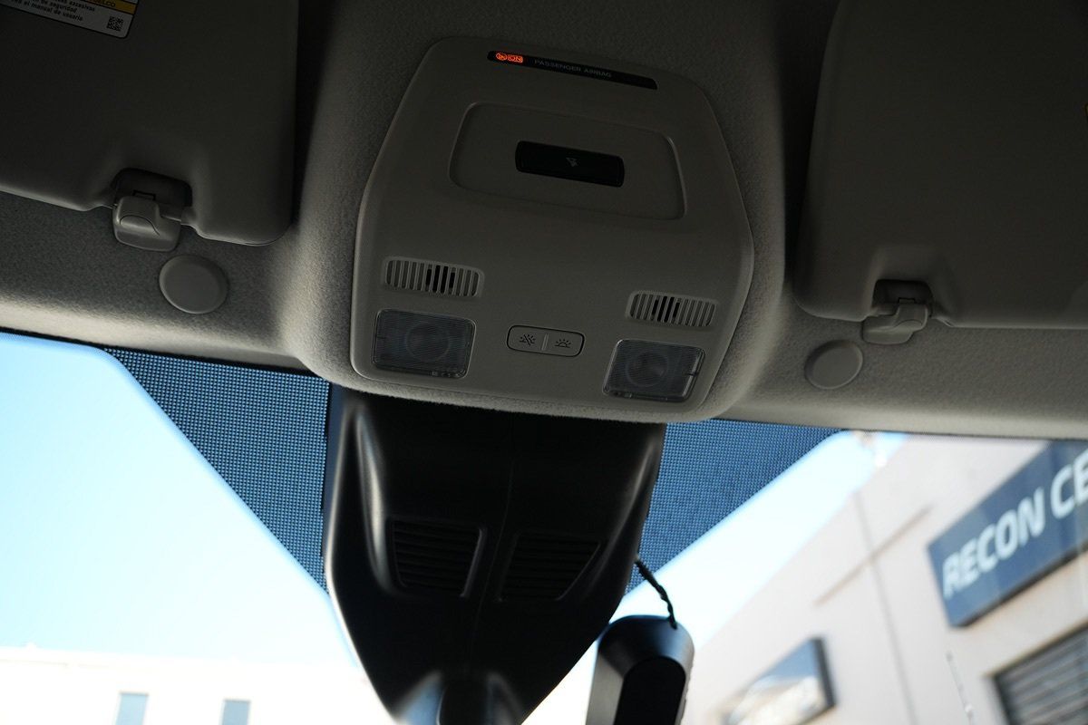 Used 2023 Ford E-Transit Medium Roof RWD image 27