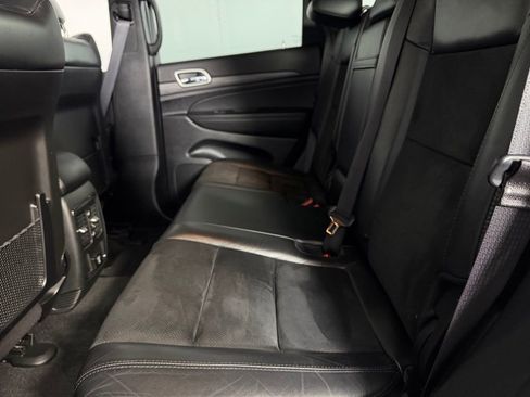 Used 2022 Jeep Grand Cherokee Laredo X AWD/4WD image 28